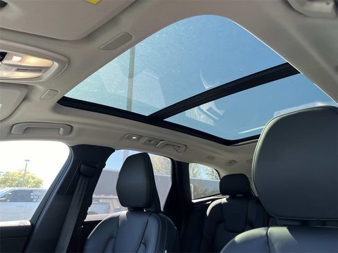 Used 2025 Volvo XC60 T8 Ultra w/ Protection Package Premier image 29