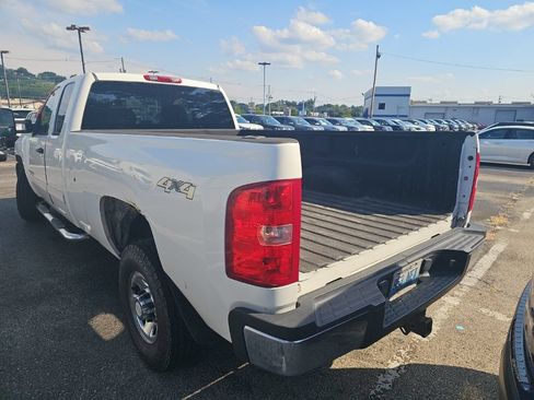 Used 2007 Chevrolet Silverado 2500 LT AWD/4WD image 6