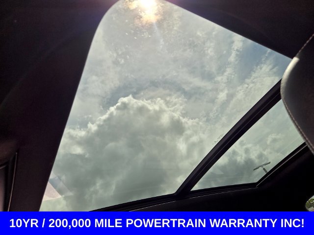 Used 2021 Volkswagen Atlas Cross Sport SE w/ Panoramic Sunroof Package FWD image 19