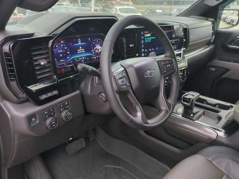 Used 2024 Chevrolet Silverado 1500 ZR2 w/ Technology Package AWD/4WD image 10