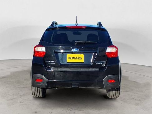 Used 2017 Subaru Crosstrek 2.0i Premium w/ Moonroof Package AWD/4WD image 6