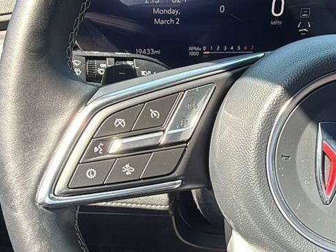 Used 2025 Buick Enclave Preferred FWD image 17