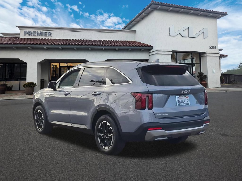 Certified 2024 Kia Sorento S w/ Panoramic Sunroof Package FWD image 6