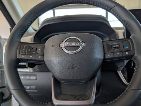 Used 2025 Nissan Rogue SL w/ SL Premium Package AWD/4WD image 18