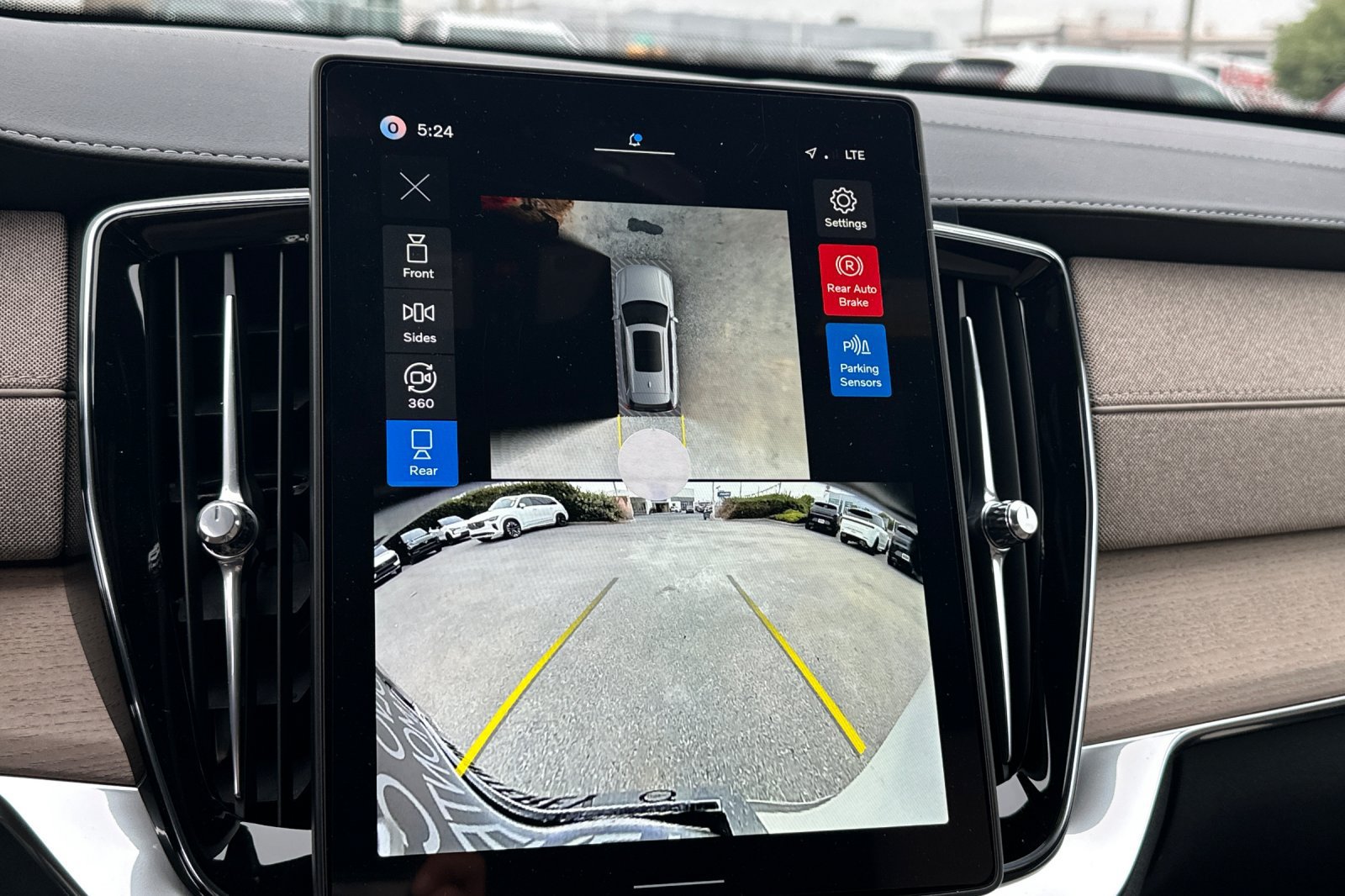 New 2026 Volvo XC90 T8 Plus w/ Protection Package AWD/4WD image 21