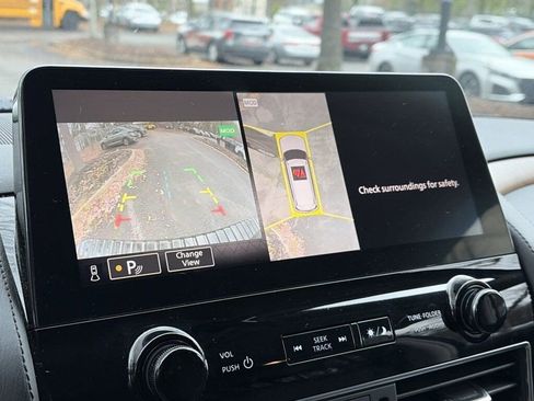 Certified 2024 Nissan Armada SL w/ Captain's Chairs Package image 17