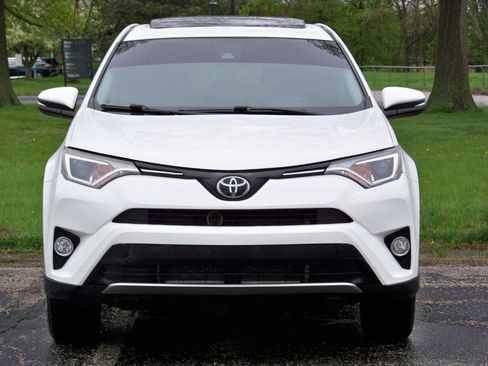 Used 2018 Toyota RAV4 XLE AWD/4WD image 11