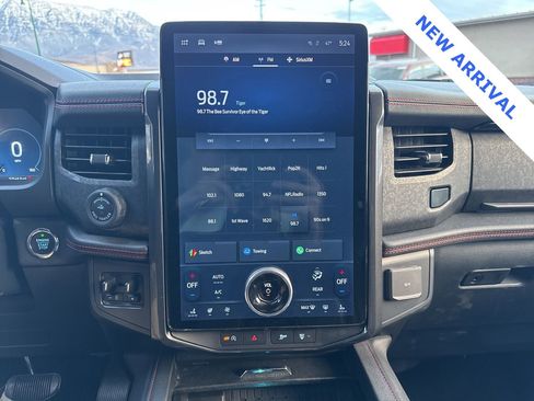 Used 2022 Ford Expedition Max Limited image 27