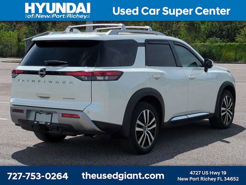 Used 2023 Nissan Pathfinder Platinum FWD image 5