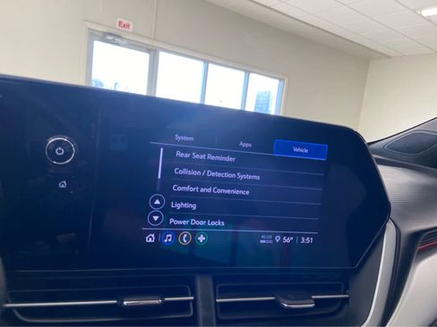 Used 2024 Chevrolet Trax RS w/ Sunroof Package image 26