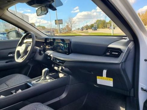 New 2026 Nissan Kicks SV image 12