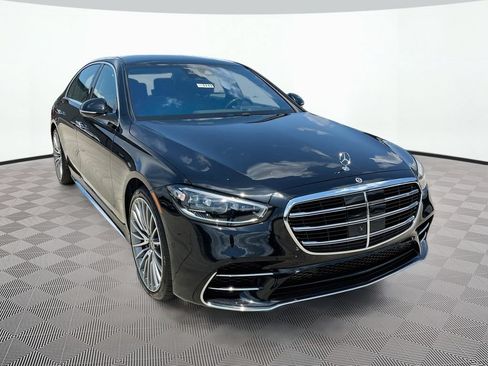 Used 2024 Mercedes-Benz S 580 4MATIC Sedan image 3
