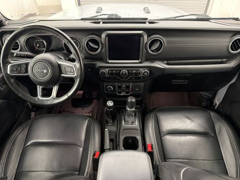 Used 2023 Jeep Wrangler Unlimited Sahara w/ Cold Weather Group AWD/4WD image 13