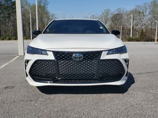 Used 2020 Toyota Avalon XSE video 2