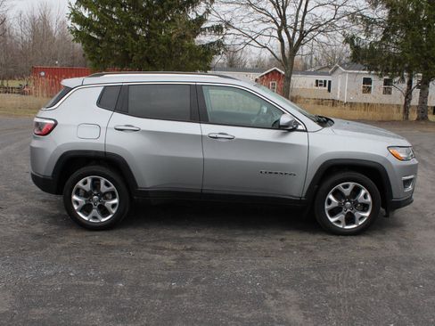Used 2021 Jeep Compass Limited AWD/4WD image 4