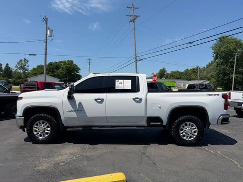 Used 2020 Chevrolet Silverado 2500 LTZ AWD/4WD image 2