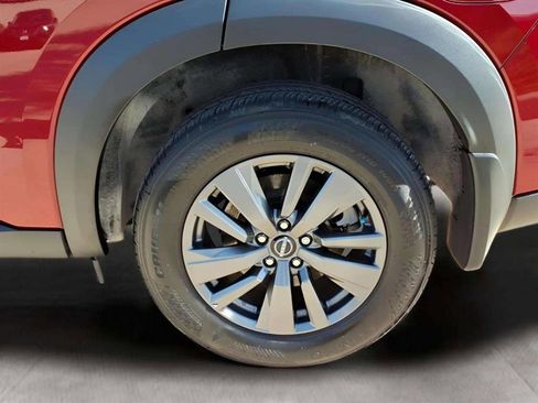 Used 2023 Nissan Pathfinder SV image 9