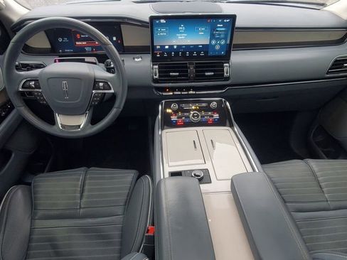 Used 2024 Lincoln Navigator Black Label image 29