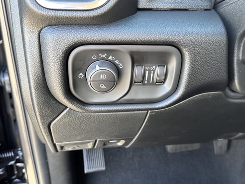 New 2026 RAM 2500 Laramie w/ Night Edition image 37