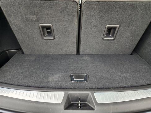 Used 2023 Cadillac XT6 Premium Luxury w/ Technology Package image 34