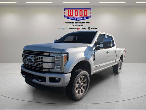 Used 2017 Ford F250 Platinum w/ Platinum Ultimate Package image 2