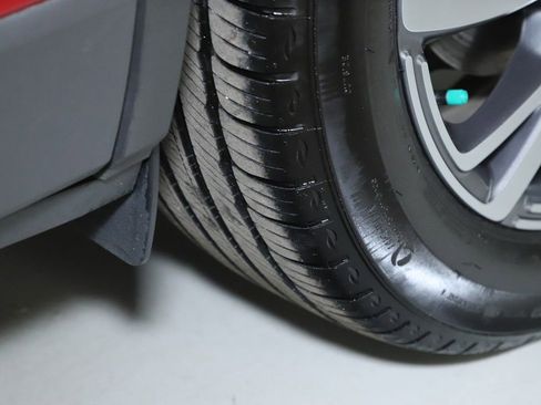 Certified 2024 Lincoln Corsair AWD image 36