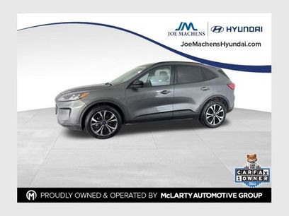 Used 2022 Ford Escape SE w/ SE Sport Appearance Package
