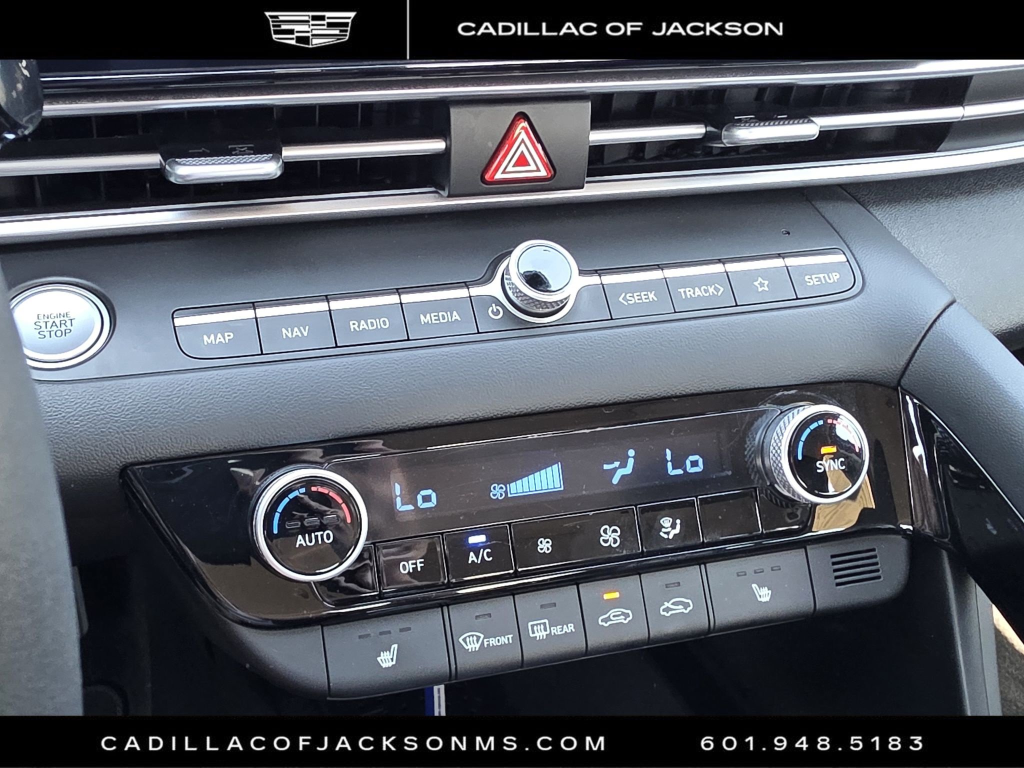Used 2023 Hyundai Elantra Limited w/ Cargo Package FWD image 18