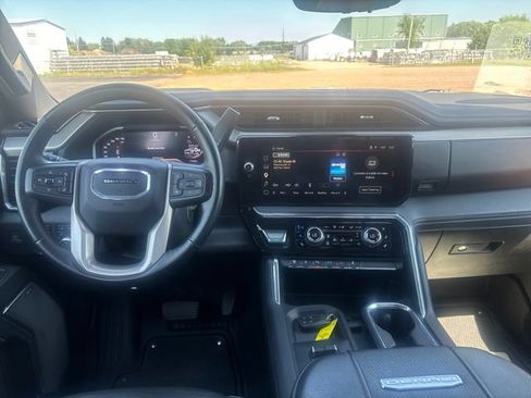 Used 2024 GMC Sierra 3500 Denali w/ Denali Reserve Package AWD/4WD image 14