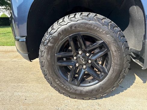 Used 2020 Chevrolet Silverado 1500 LT Trail Boss AWD/4WD image 10