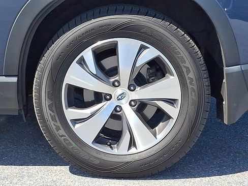 Used 2024 Subaru Ascent Premium w/ Convenience Package AWD/4WD image 7