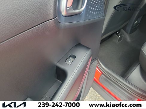 Used 2025 Kia Soul EX FWD image 14