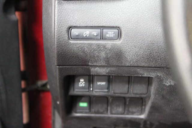 Used 2015 Nissan Rogue SV FWD image 15