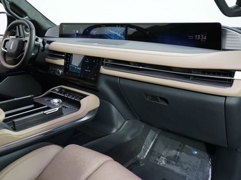 New 2026 Lincoln Navigator Black Label AWD/4WD image 15
