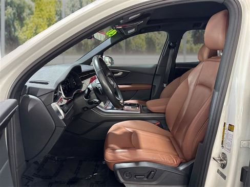 Used 2021 Audi Q7 2.0T Premium w/ Convenience Package AWD/4WD image 9