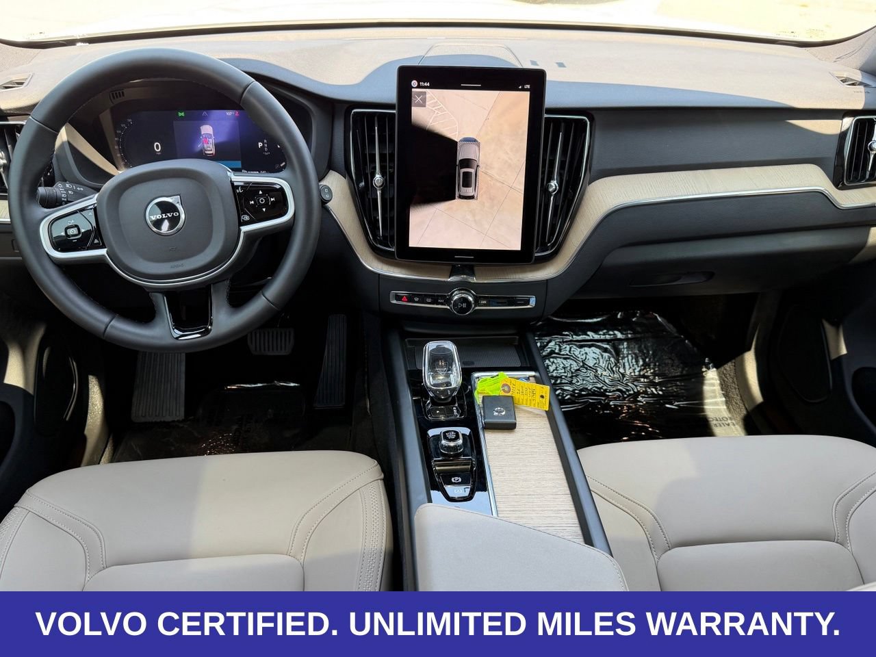 Certified 2026 Volvo XC60 B5 Plus AWD/4WD image 11