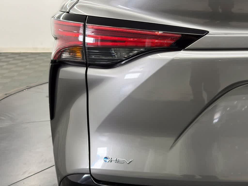 Certified 2026 Toyota Sienna Limited FWD image 13