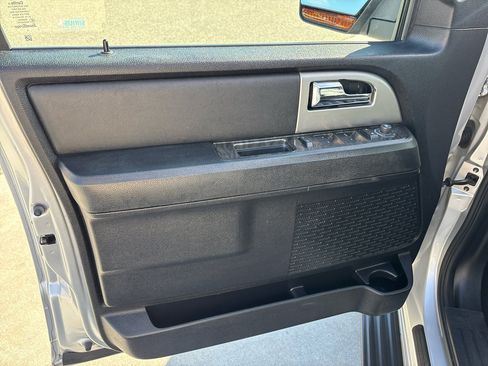 Used 2017 Ford Expedition EL Limited image 19