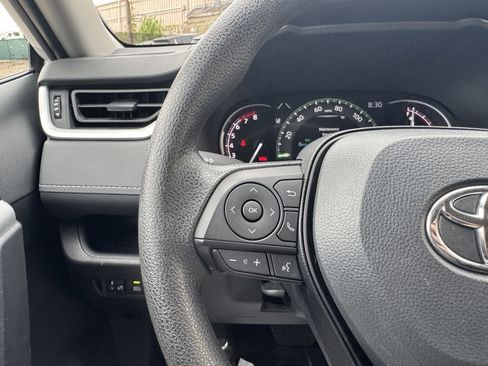 Used 2025 Toyota RAV4 LE image 21