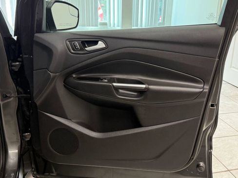 Used 2017 Ford Escape SE AWD/4WD image 23
