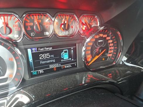 Used 2018 GMC Sierra 2500 SLT w/ Duramax Plus Package AWD/4WD image 17