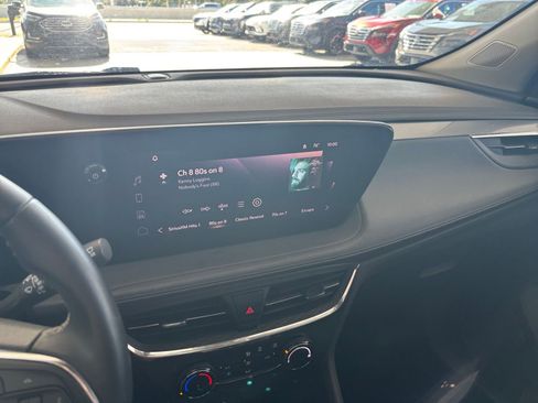 Used 2025 Buick Encore GX Preferred FWD image 21