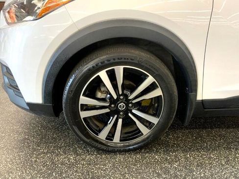 Used 2020 Nissan Kicks SV image 34