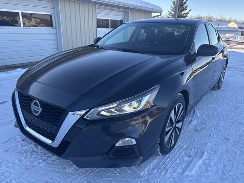 Used 2022 Nissan Altima 2.5 SV image 9