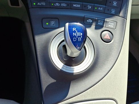 Used 2011 Toyota Prius Three FWD image 16