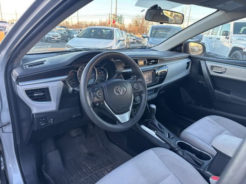Used 2015 Toyota Corolla LE image 11