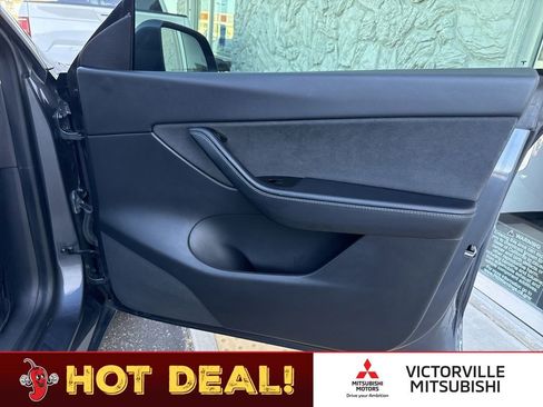 Used 2021 Tesla Model Y 2WD image 30