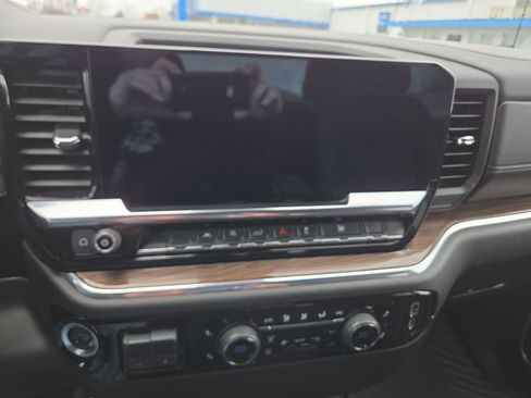 Certified 2025 Chevrolet Silverado 1500 LT image 26