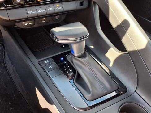 Used 2025 Hyundai Elantra Sport FWD image 22