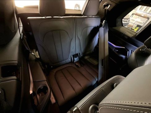 Used 2021 BMW X7 M50i w/ Cold Weather Package AWD/4WD image 15